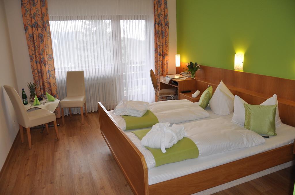 Hotel-Restaurant Sonnenhof Veitsrodt Room photo